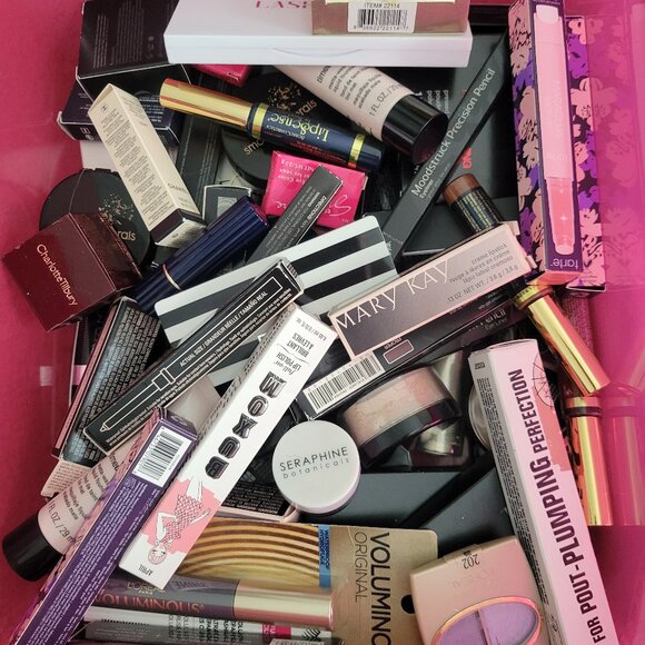 Large Mixed Makeup Lot 50 Pieces Glo Skin Beauty Buxom Younique Lancome  ALL NEW - Picture 5 of 6